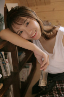 他底下好硬蹭着我想要